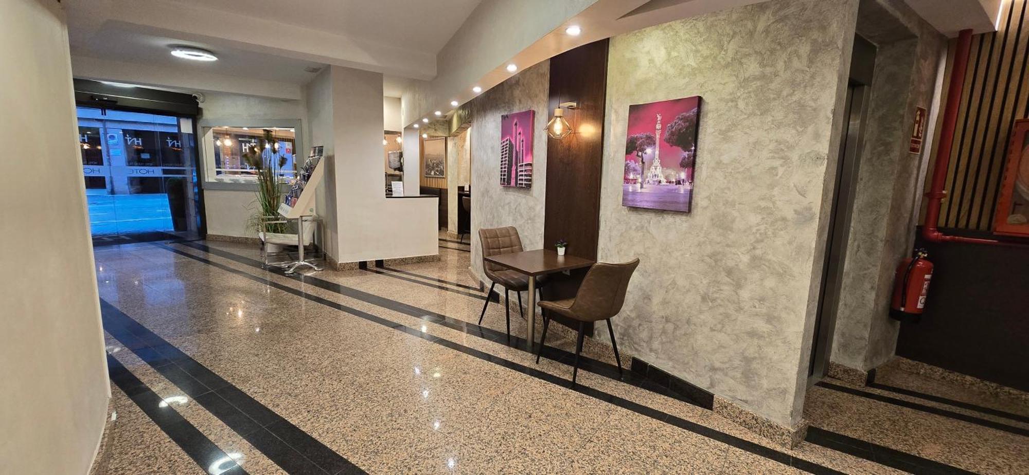 Hotel Nuevo Triunfo Barcelona Buitenkant foto