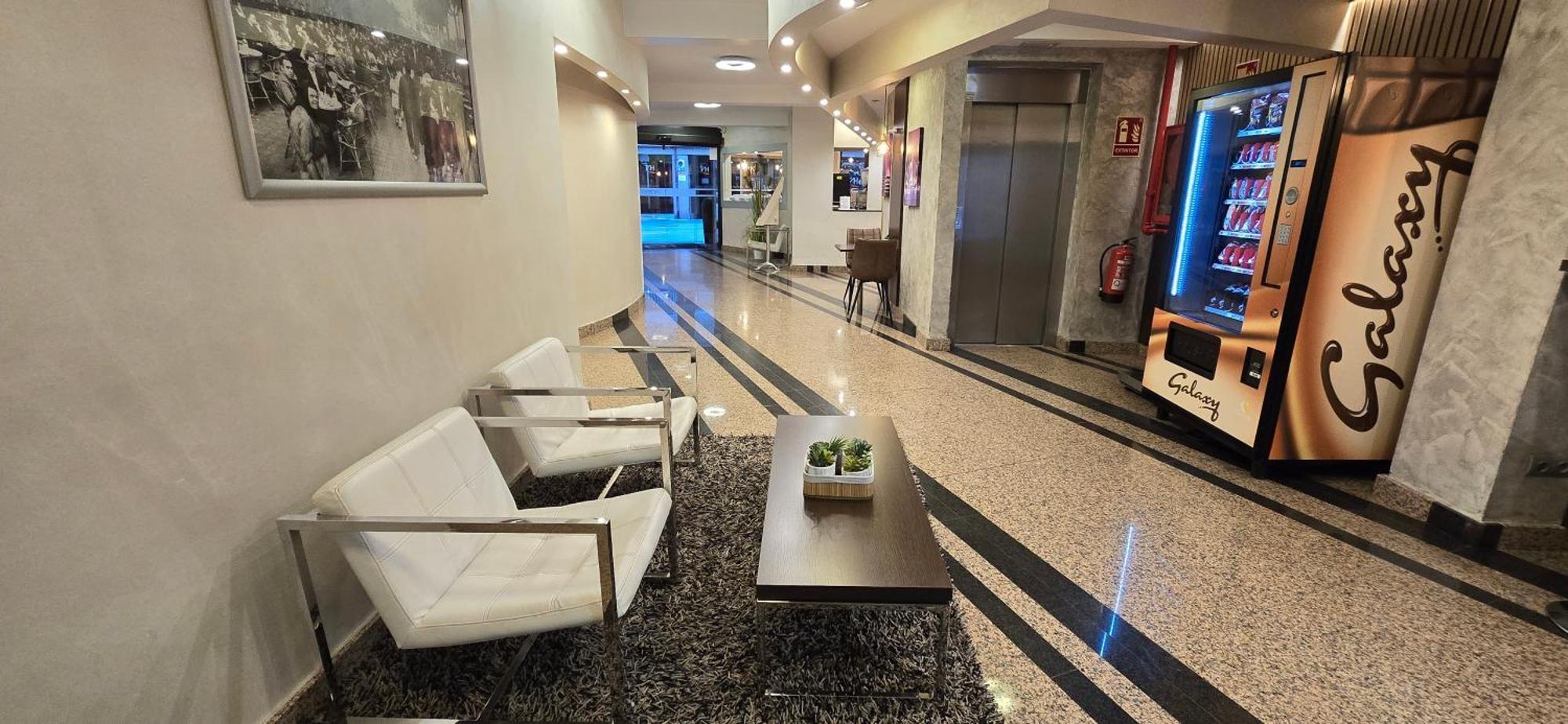 Hotel Nuevo Triunfo Barcelona Buitenkant foto